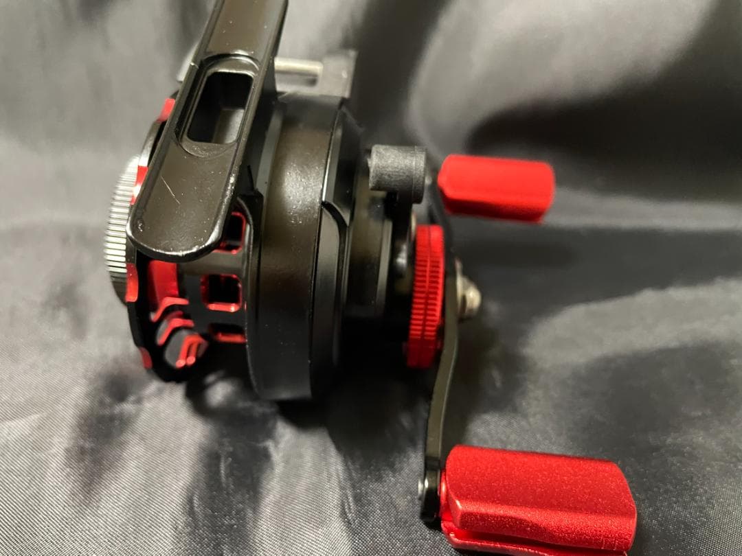 筏 カセ リール右巻き ドラグ付き チョイ出し付き 　マグネットブレーキ付き