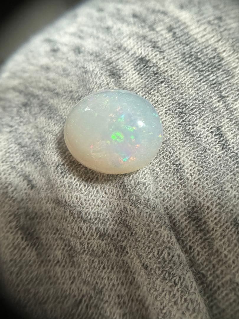 特大半透明天然オパール 8.794ct