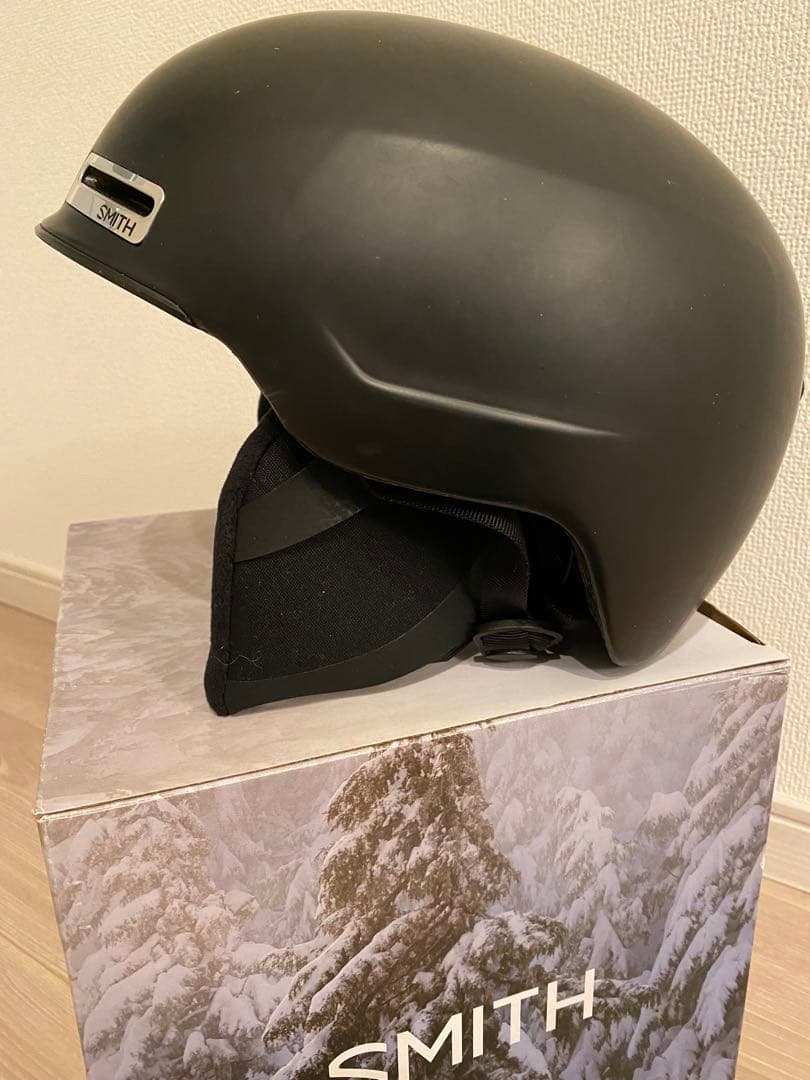 SMITH ブラック ヘルメット 通気口付き　Lサイズ