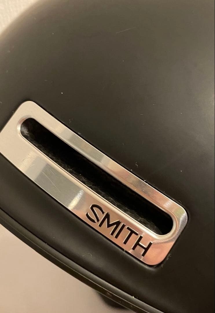 SMITH ブラック ヘルメット 通気口付き　Lサイズ