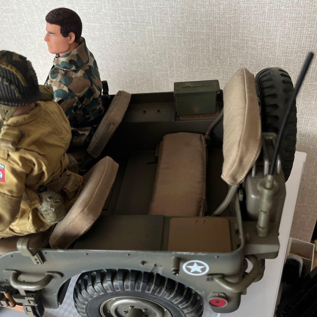 ウイルスジープ　1／6サイズ