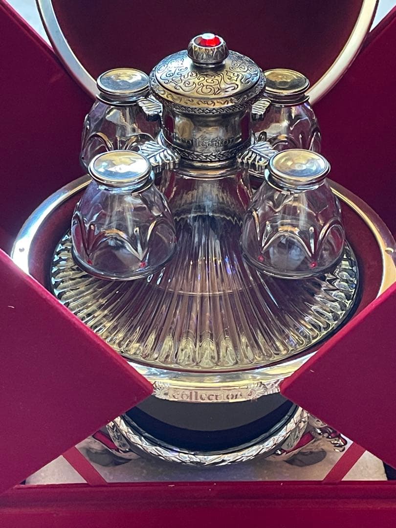 Imperial Collection 黒色卵型容器