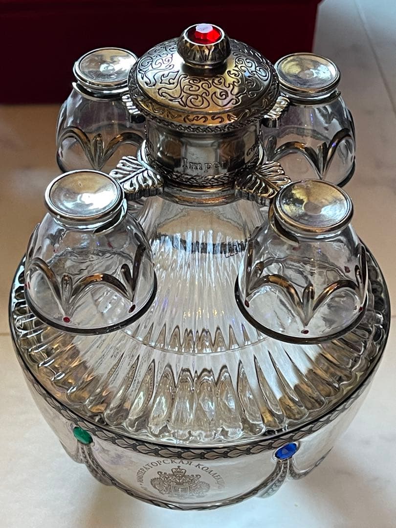 Imperial Collection 黒色卵型容器