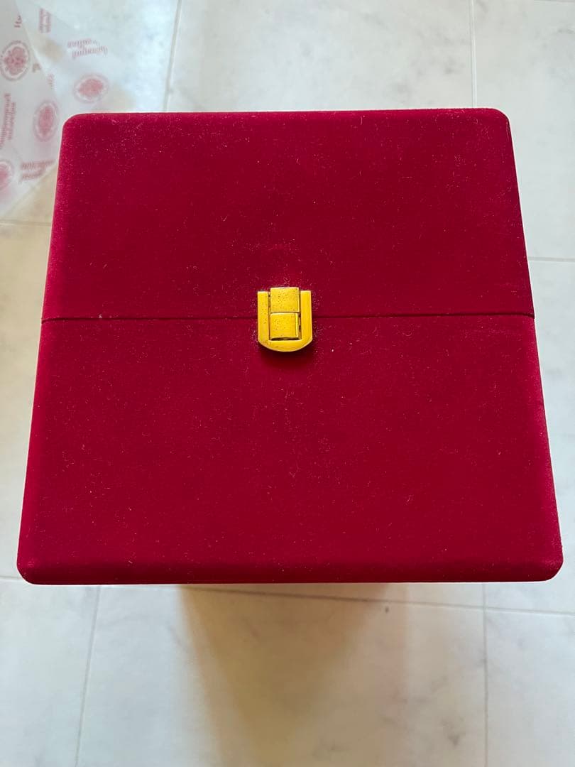 Imperial Collection 黒色卵型容器