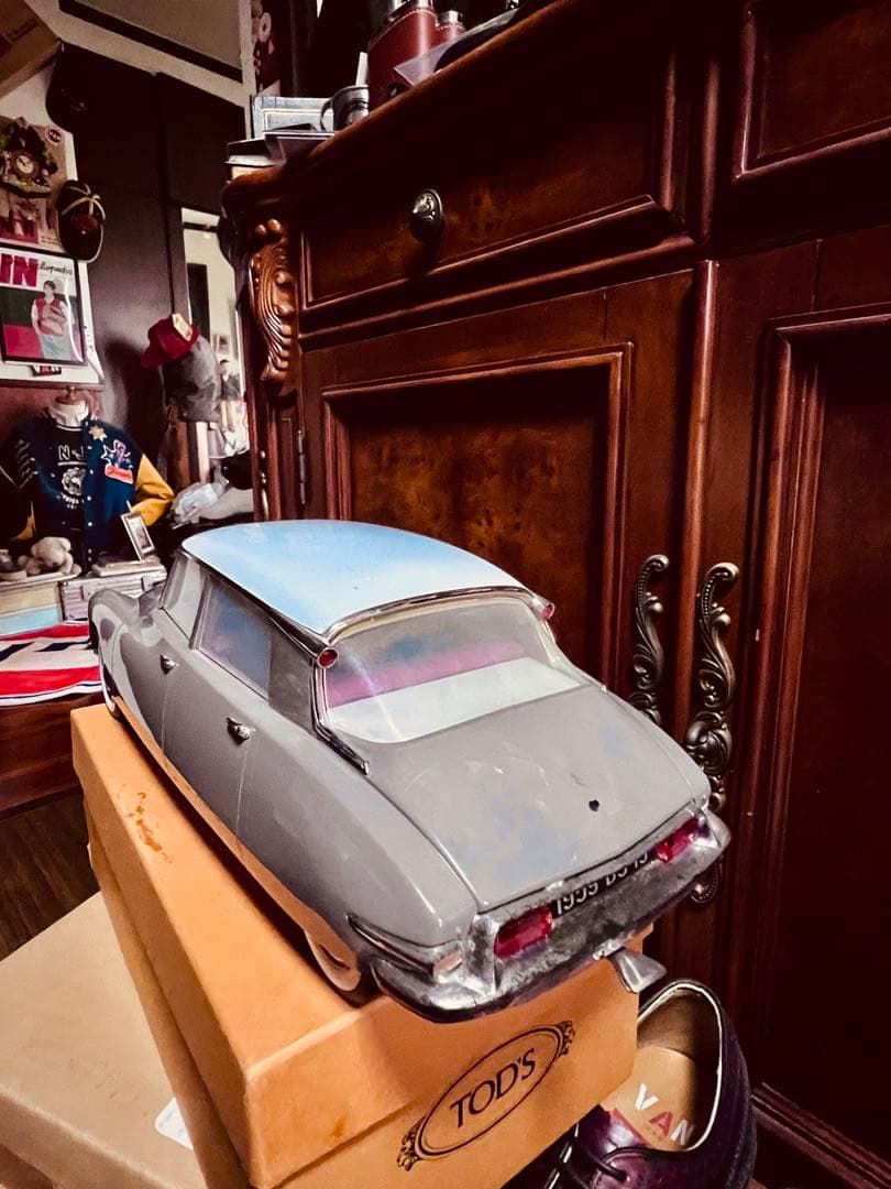 シトロエンDS19 ディスプレイモデル1/12サイズ、かなり大きいused