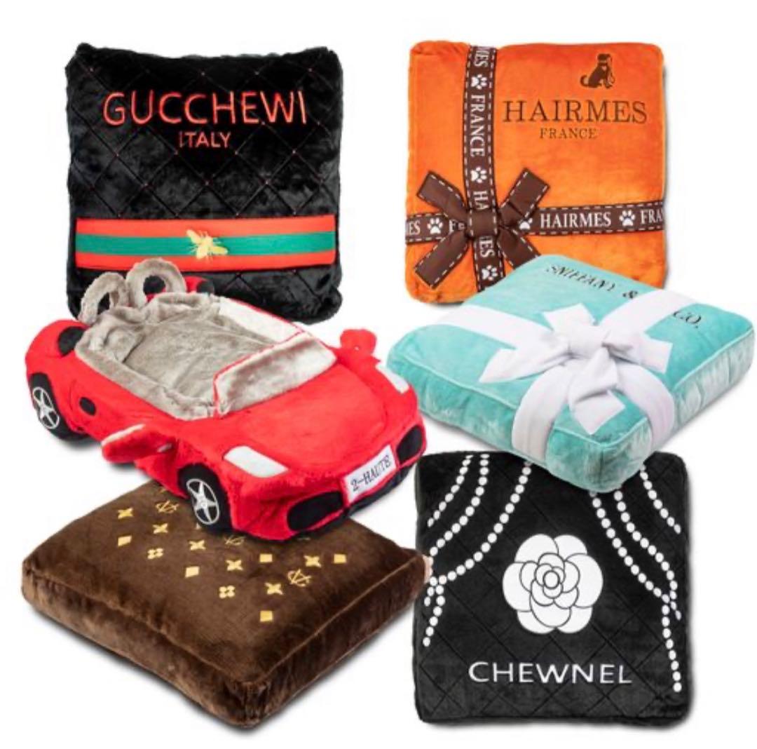 Dog Diggin Designs CHEWNEL パロディベッド　セレブ犬