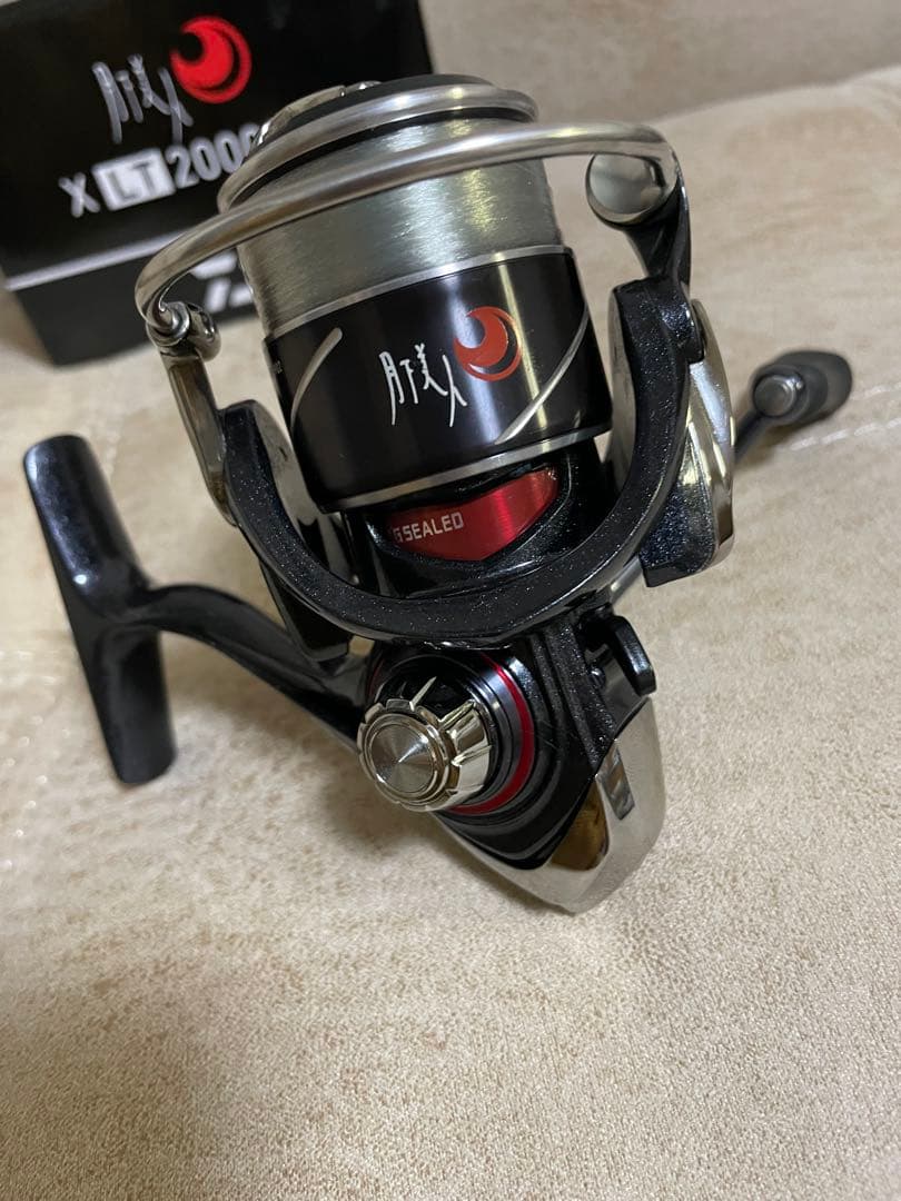 Daiwa20月下美人LT2000S-P