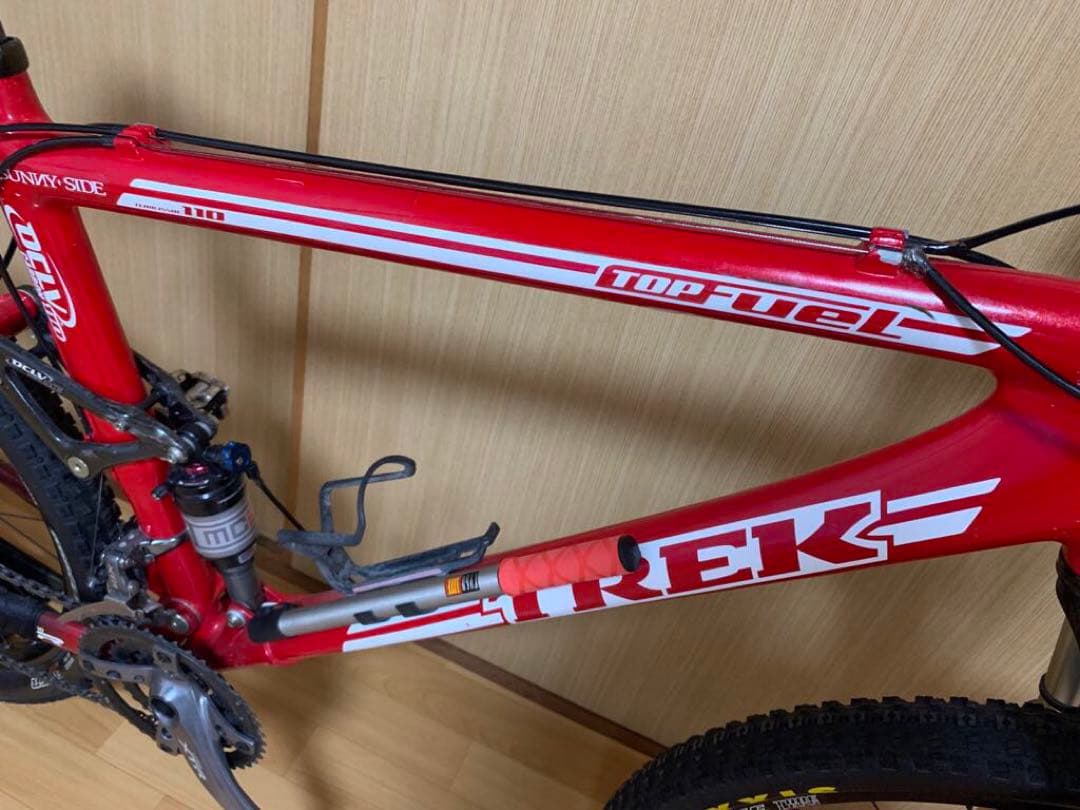 美品　TREK マウンテンバイク レッド