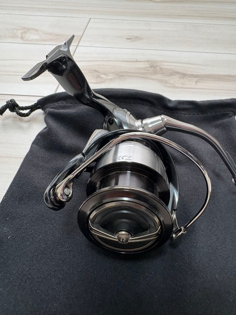 【使用僅か美品】DAIWA/24CERTATE LT3000-XH