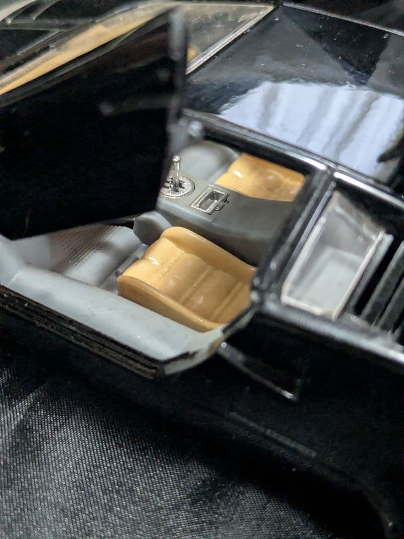 ランボルギーニ カウンタック　ブラーゴ　1/24