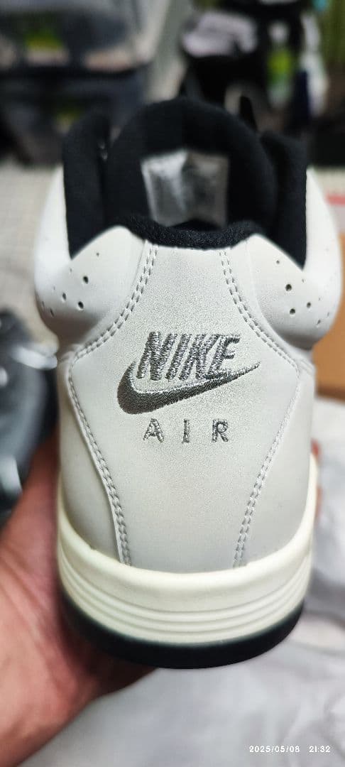 ナイキエアフライトライトMID