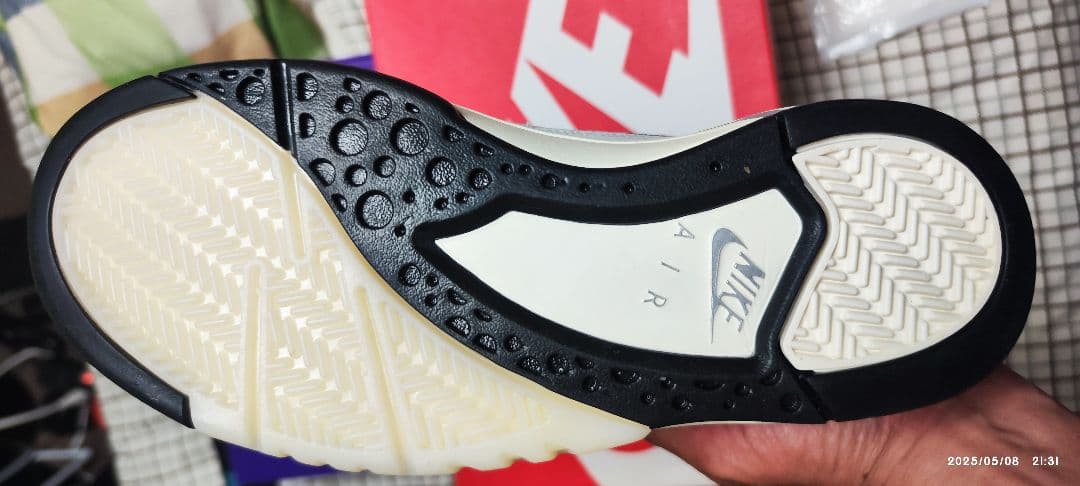 ナイキエアフライトライトMID