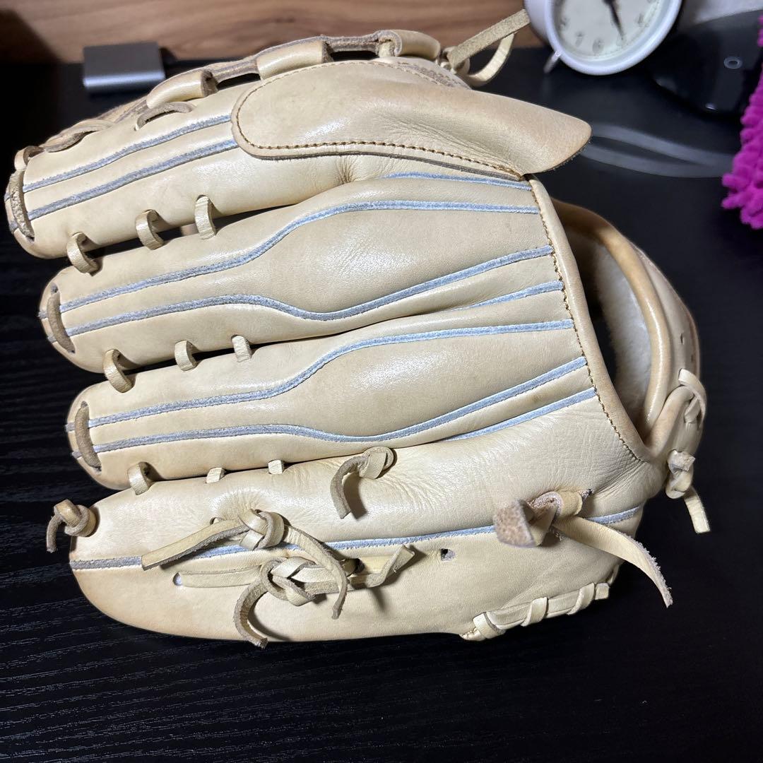 アシックス投手用グローブ