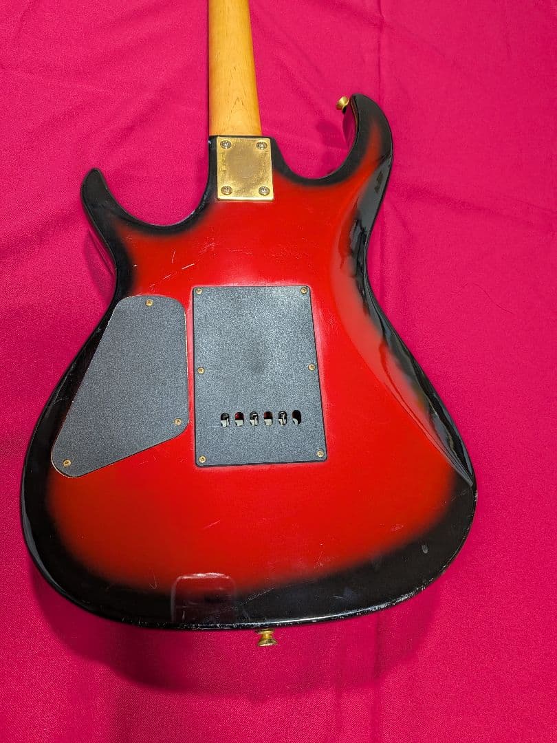 Jemma エレキギター レッド/ブラックトレモロアーム付き