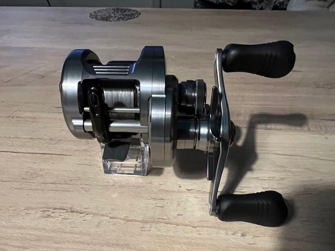 シマノ20 カルカッタコンクエストDC 101HG カルコンDC 101HG