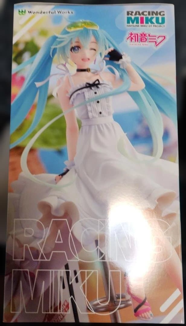 新品未開封品　レーシングミク 2021 Vacation Style Ver.