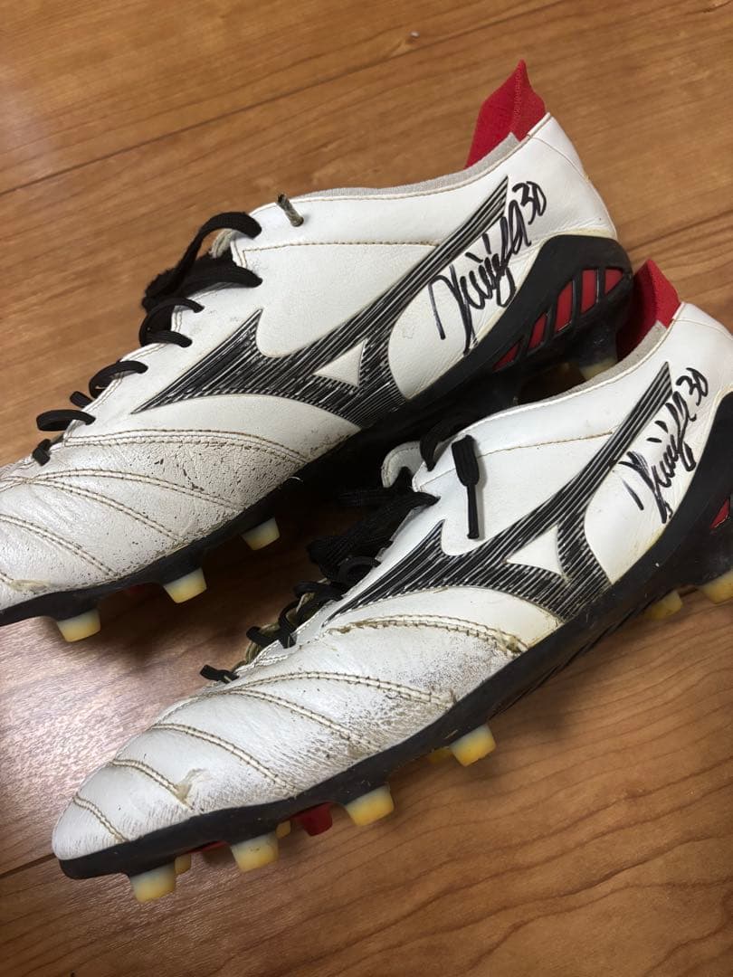 坂本 稀吏也選手　サイン入りスパイク