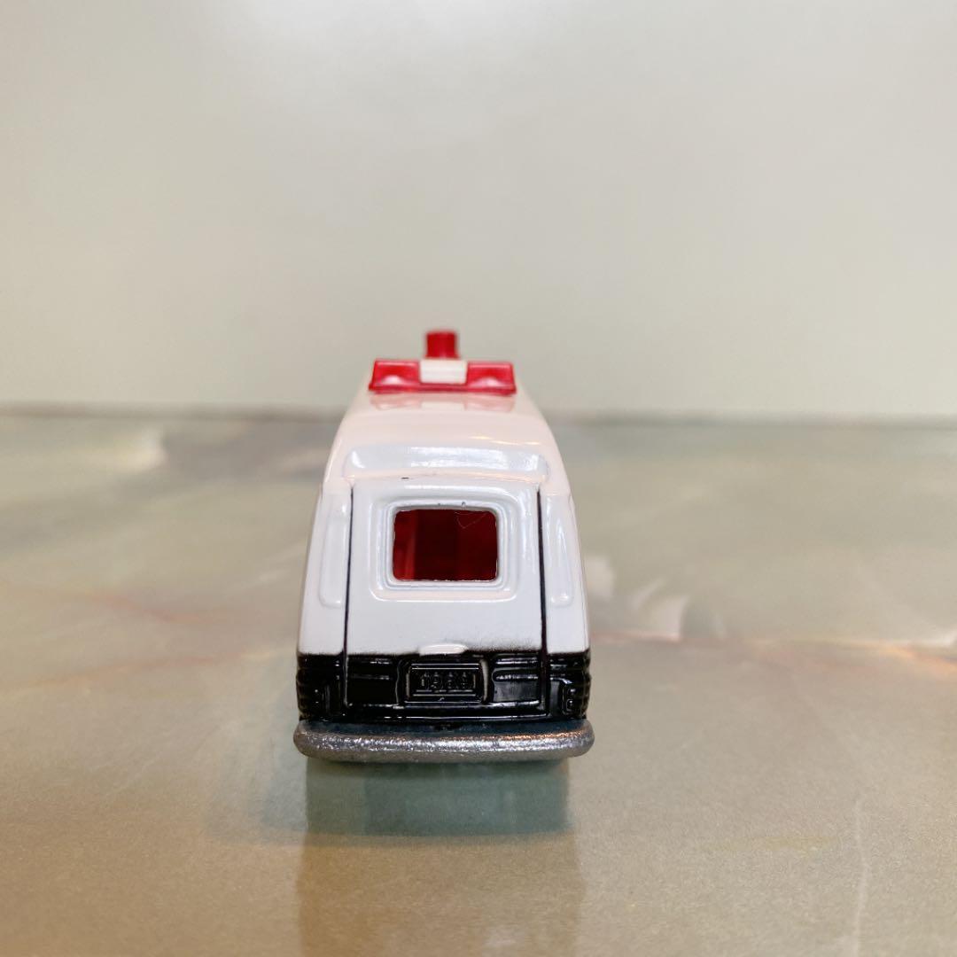 トミカNO.3ニッサンキャラバンハイルーフバン交通安全指導車(G-132)日本製