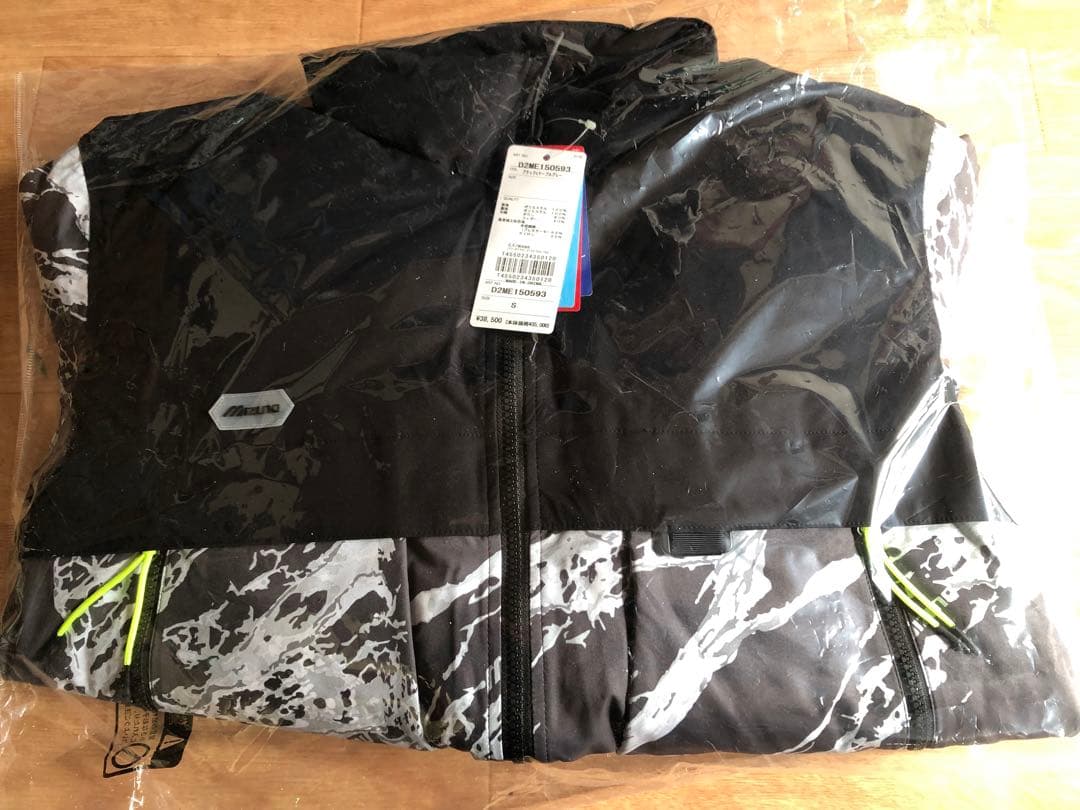 新品タグ付き★定価38,500円★MIZUNO★ブレスサーモダウンジャケット