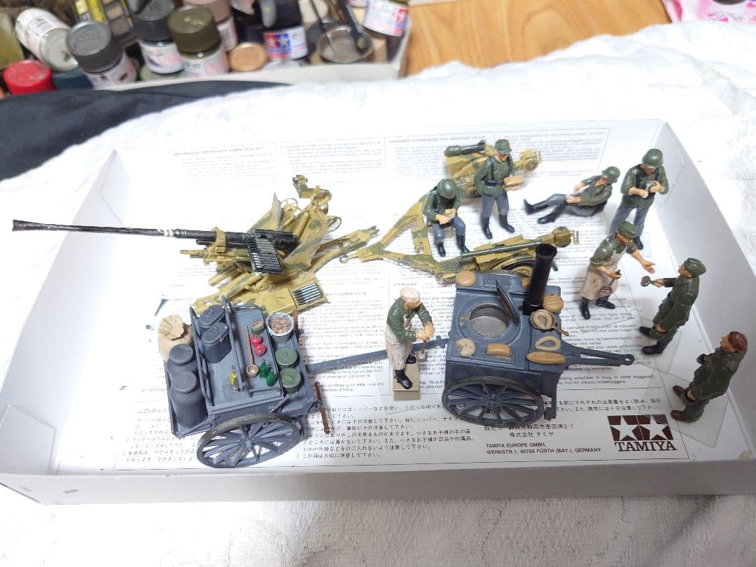 仮出品1/35タミヤイタレリドイツ軍東部戦線戦車12両+兵士+炊飯セット　完成品