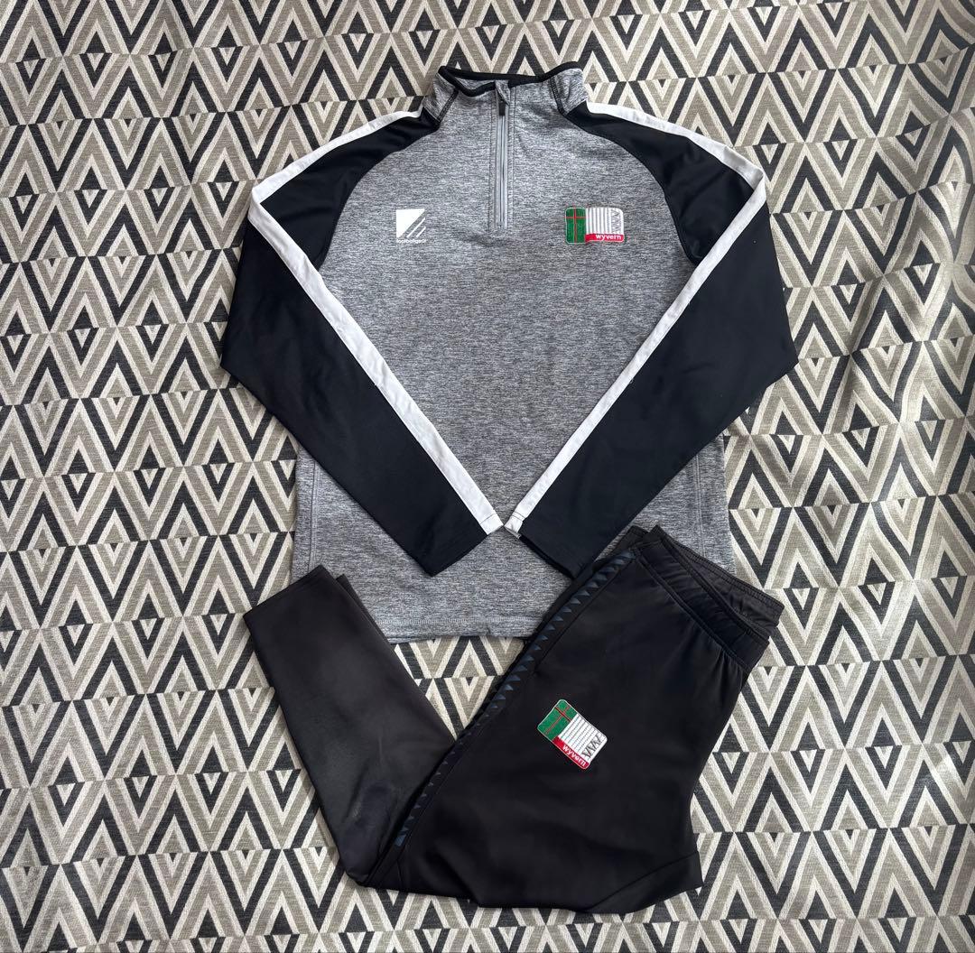 フットボールギヤ　ワイヴァン　セットアップ　トレーニングウェア　ジャージ　貴重