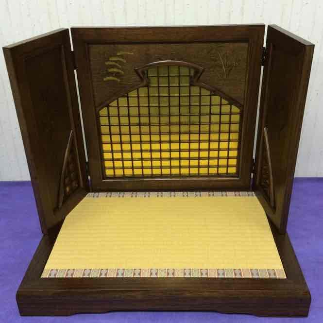 何かをおいてください、 金紙格子