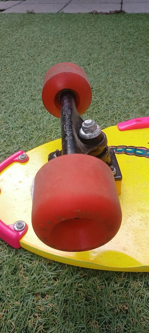 EXECUTIONER スケートボード イエロー/ピンク