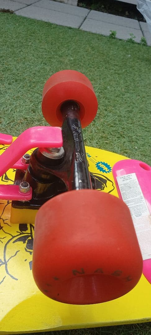 EXECUTIONER スケートボード イエロー/ピンク