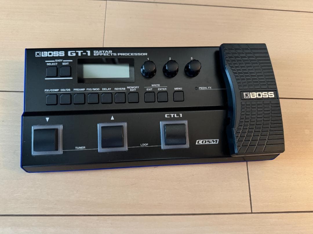 BOSS GT-1 ギターエフェクター（アダプターなし）