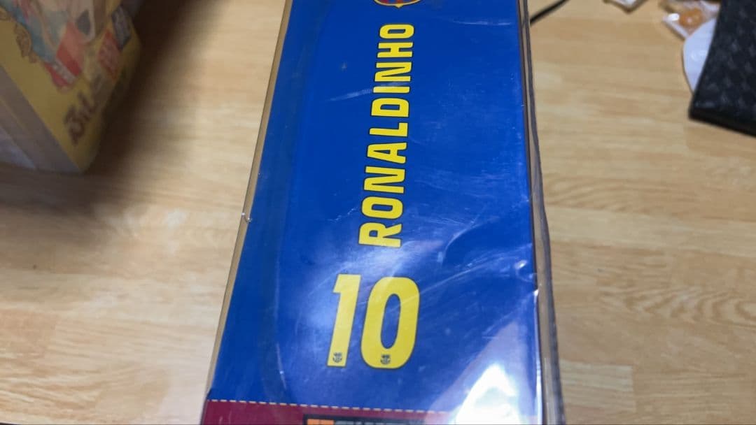 【激レア引退記念品】ロナウジーニョ フィギュア FCバルセロナ