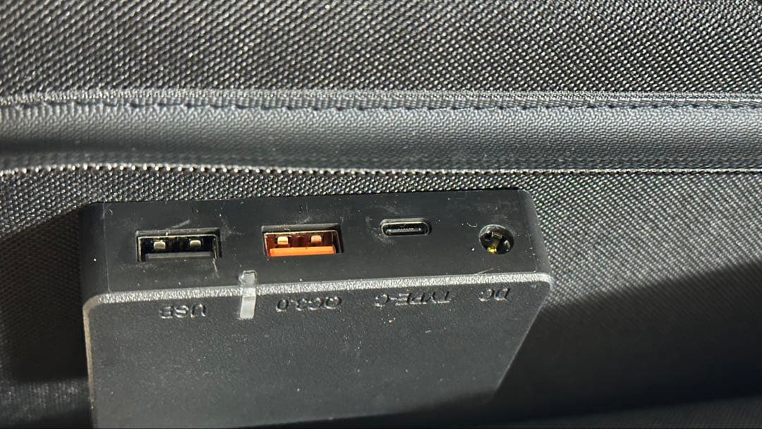 折りたたみ式ソーラーパネル　120w