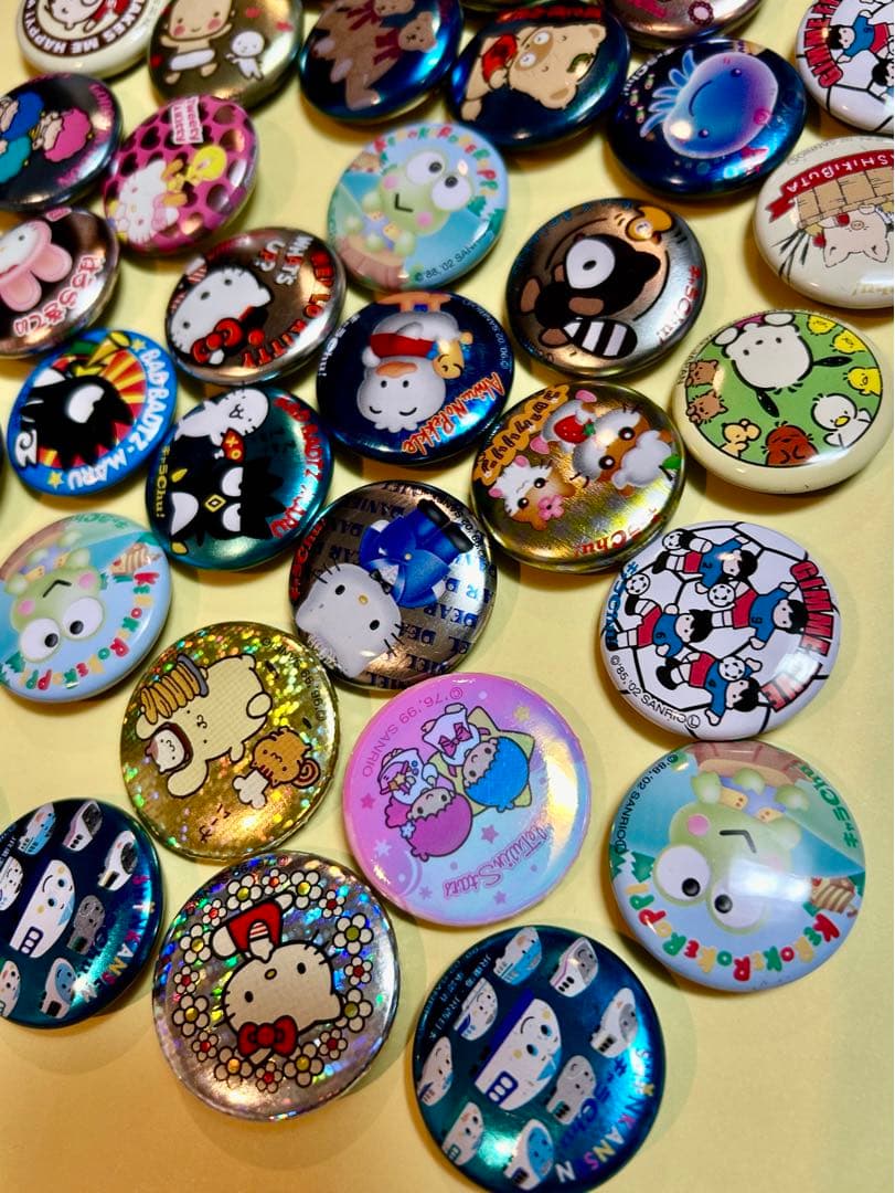 サンリオ　キャラクター大量セット　缶バッジ　【レトロ】　レア