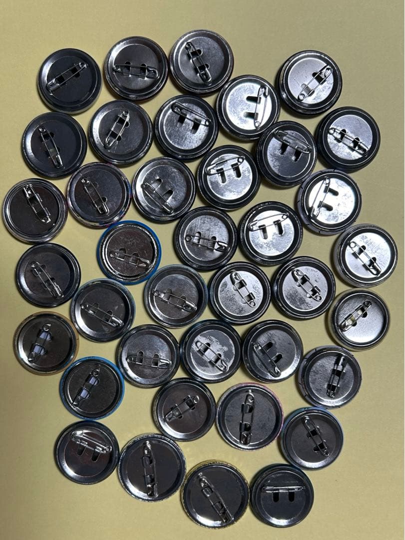 サンリオ　キャラクター大量セット　缶バッジ　【レトロ】　レア