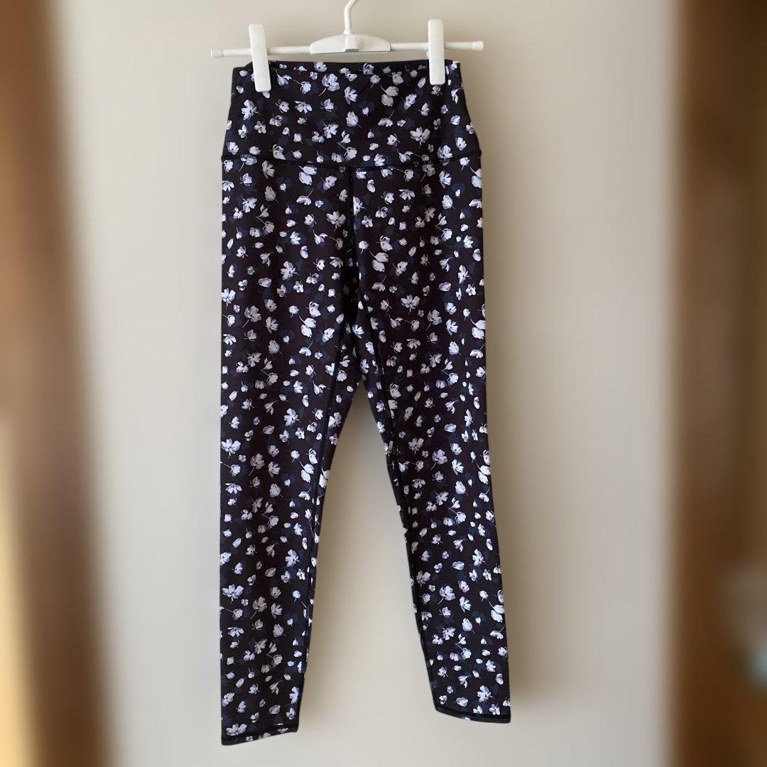 SUKALA フラワープリントレギンス ピュアブラック M