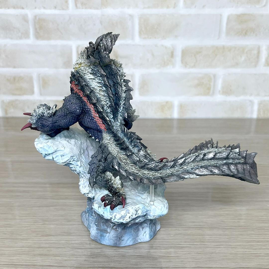 クリエイターズモデル ジンオウガ 亜種 獄狼竜 モンスターハンター フィギュア