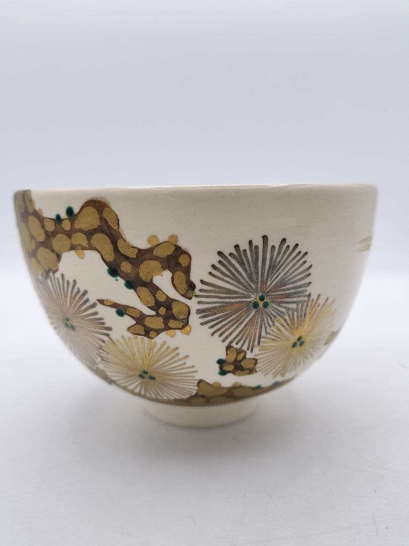 c544【新品・未使用】茶碗 色絵唐松 利昇窯 木箱 茶道具