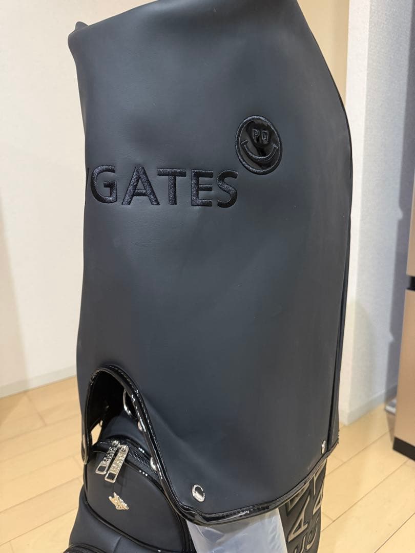 PEARLY GATES ブラックキャディバッグ　キャスター付き　合成革