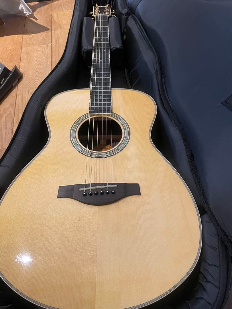 ギター YAMAHA LS 16