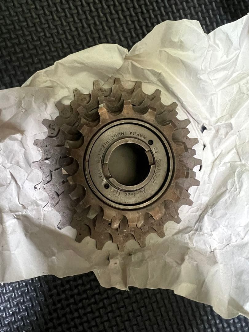 サンツアー SUNTOUR スプロケット5個＋シマノ　SHIMANO1個