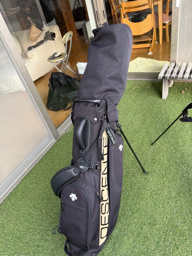 DESCENTE キャディバッグ 黒 スタンド付き