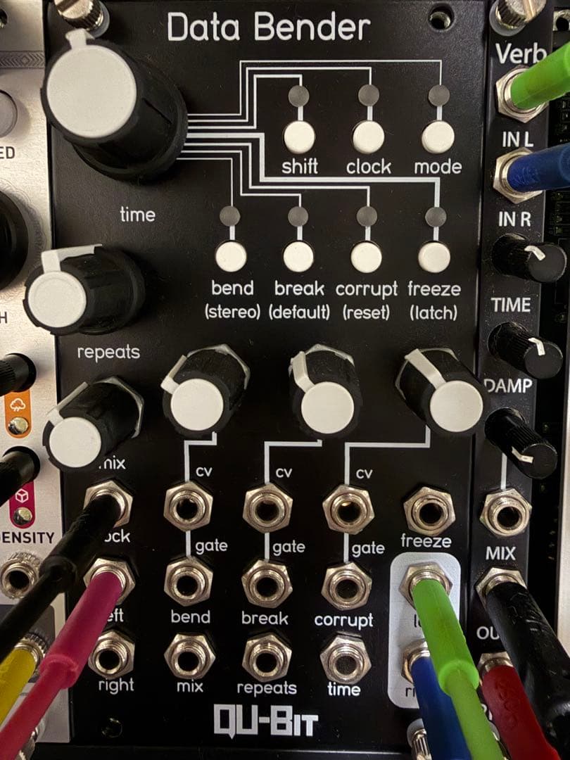 qu-bit data bender モジュラーシンセ