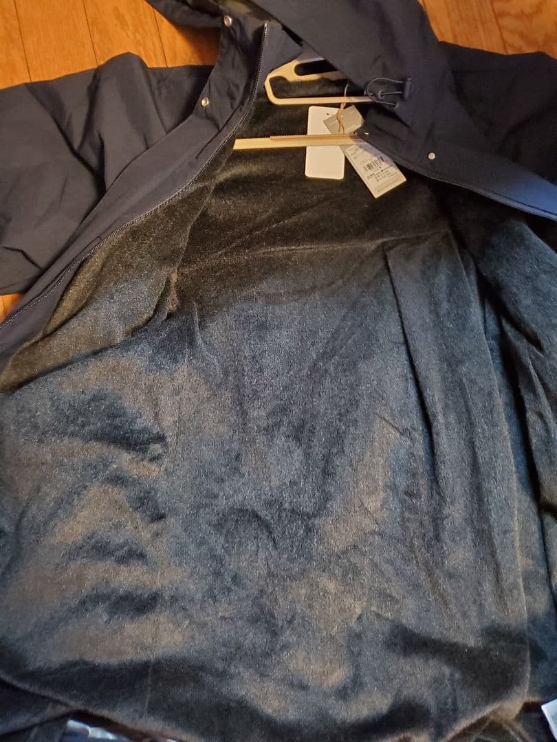 【新品未使用タグつき】adidas　ネイビー フード付きロングコート　防水