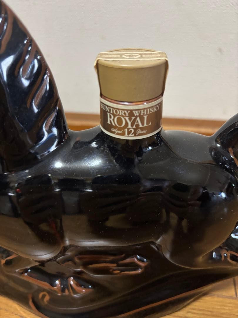 【未開栓】干支 午 馬型 陶器 ウイスキー サントリー ローヤル12年