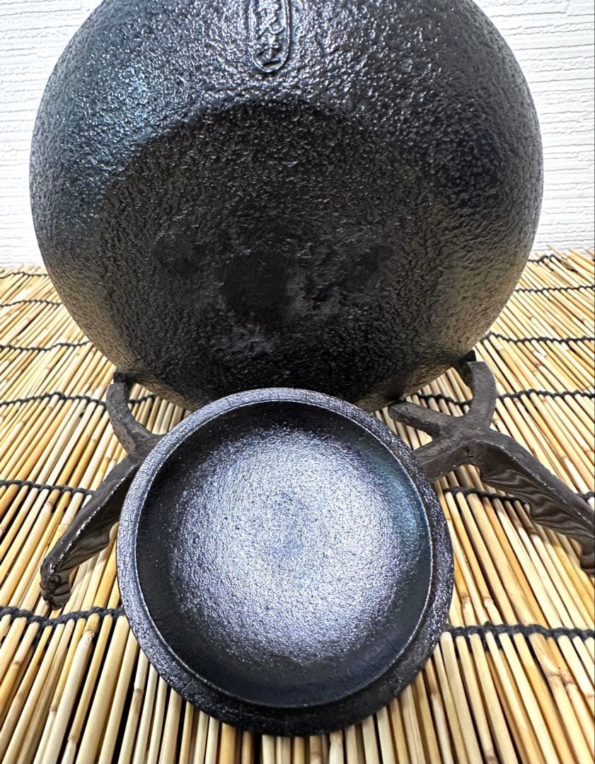 未使用品　南部照光堂造　鍛治打鉉　１０型アラレ　南部鉄瓶　ななここ様　売約済み