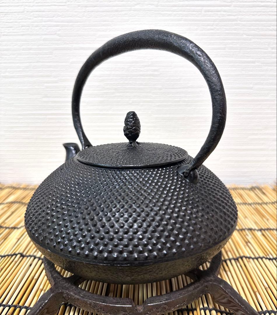 未使用品　南部照光堂造　鍛治打鉉　１０型アラレ　南部鉄瓶　ななここ様　売約済み