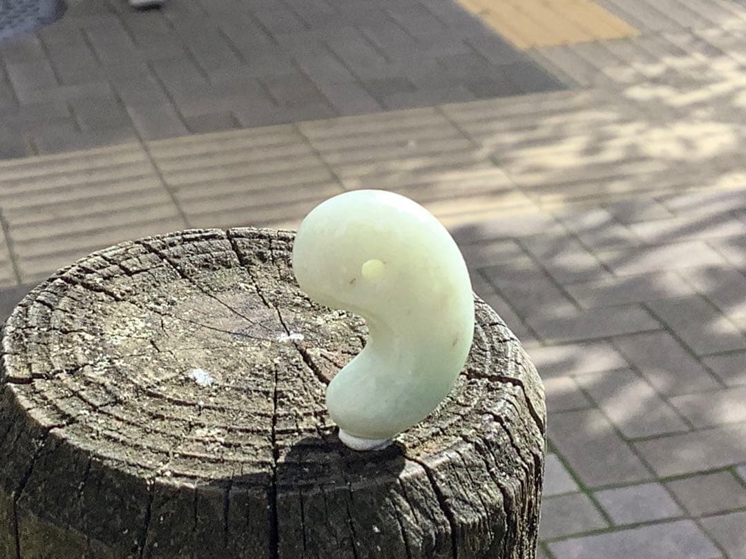 ✳神様からの贈り物‼️ 勾玉　糸魚川翡翠ジェダイト本物をお身近に　最安値　鑑別…