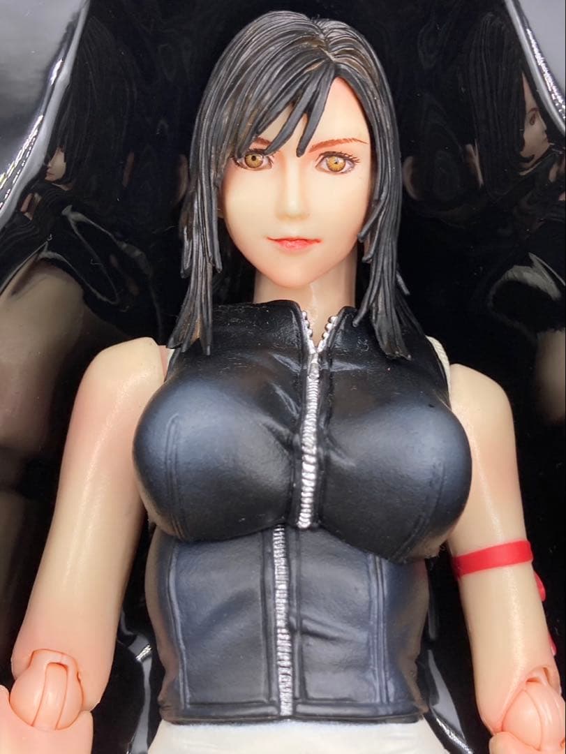 PLAY ARTS改 ティファ・ロックハート アクション フィギュア FFⅦ