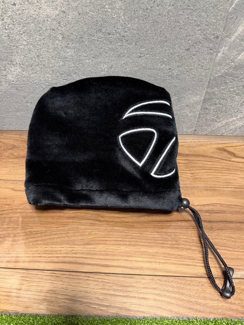 【新品、未使用品】テーラーメイド　プロ スタンドキャディバッグ　アイアンカバー付