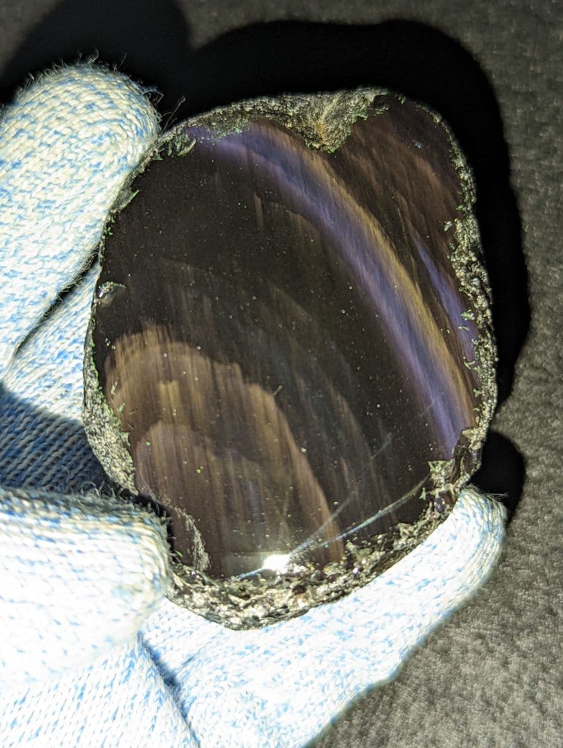 【研磨品】十勝石玲瓏　北海道産レインボーオブシディアン