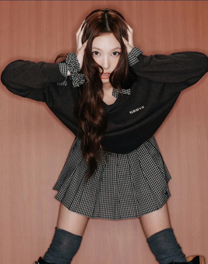 韓国【GROVE】EVIE CHECK COLLAR KNIT ナヨン着用